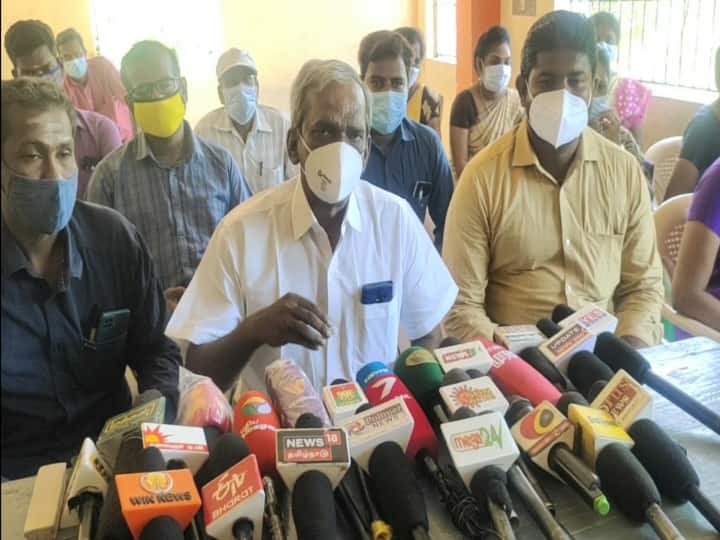 metric school teachers are going to work for wages due to unemployment ‛கூலி வேலைக்குச் செல்லும் ஆசிரியர்கள்;  வாடகை கட்ட முடியாமல் தவிப்பு’