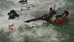 મુંબઈમાં દરિયામાં ફસાયેલ બાર્જ P305 જહાજ ડુબ્યુ,કેટલા લોકોને બચાવાયા?,જુઓ વીડિયો