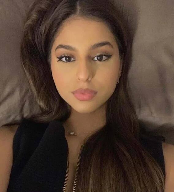 ਨਿਊਯਾਰਕ 'ਚ ਸੁਹਾਨਾ ਹੋਸਟਲ ਨਹੀਂ ਰਹਿੰਦੀ ਬਲਕਿ ਸ਼ਾਹਰੁਖ ਖਾਨ ਨੇ ਬੇਟੀ ਲਈ ਉੱਥੇ ਅਕ ਆਲੀਸ਼ਾਨ ਘਰ ਖਰੀਦਿਆ ਹੈ।