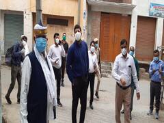 कोरोना पर लगाम कसने के लिये रामपुर में चलाया जा रहा है दस्तक अभियान, डीएम ने संभाला मोर्चा