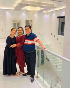 ਨੇਹਾ ਕੱਕੜ ਨੇ ਖਾਸ ਅੰਦਾਜ਼ 'ਚ ਮਨਾਇਆ ਮਾਪਿਆਂ ਦੇ ਵਿਆਹ ਦੀ ਵਰ੍ਹੇਗੰਢ ਦਾ ਜਸ਼ਨ, ਵੇਖੋ ਖੂਬਸੂਰਤ ਤਸਵੀਰਾਂ