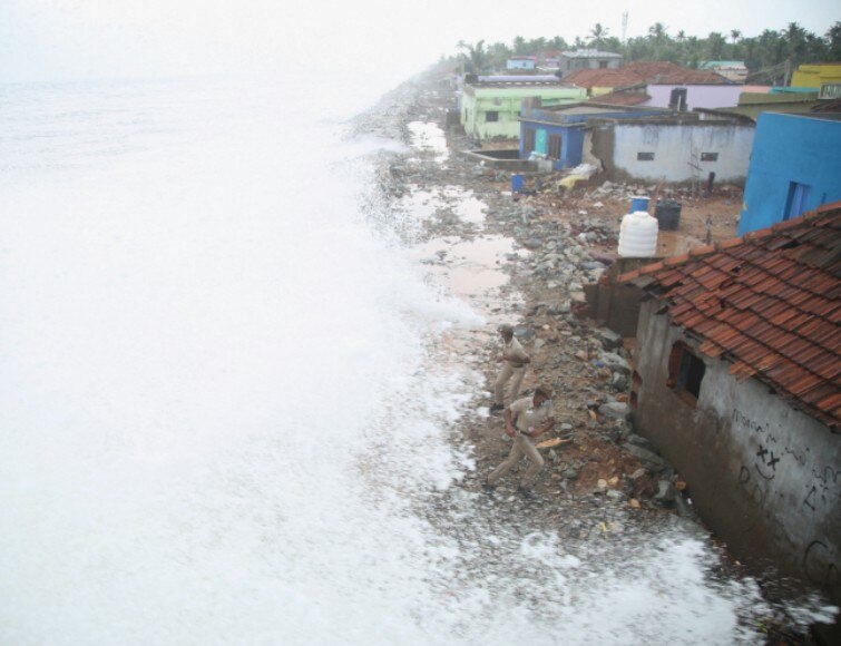 Cyclone Tauktae Eye Landfall Completes, Weakens After Landfall In ...