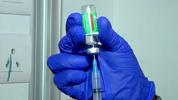 Corona Vaccine : लशीचा पहिला डोस घेतल्यानंतर कोरोना झाल्यास 3 महिन्यांनी दुसरा डोस घेता येणार