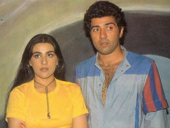 जब शादीशुदा Sunny Deol से दिल लगा बैठी थीं Amrita Singh, सच सामने आते ही तोड़ लिए थे रिश्ते जब शादीशुदा Sunny Deol से दिल लगा बैठी थीं Amrita Singh, सच सामने आते ही तोड़ लिए थे रिश्ते