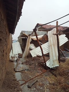 Cyclone Tauktae : અમરેલીમાં વાવાઝોડાએ મચાવ્યો તહેલકો, અનેક લોકો થયા બેઘર, જુઓ તસવીરો
