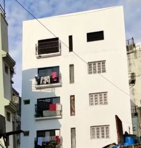 અમદાવાદના જમાલપુરમાં પાંચ માળની ઈમારત થઈ ધરાશાયી, કોઈ જાનહાનિના સમાચાર નહીં 