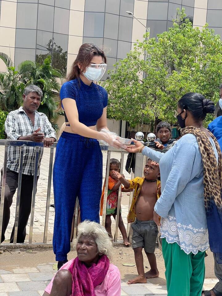Bollywood actress Urvashi Rautela, who is basking in the glory of her new music video 'Versace Baby', extended help to the people, who have been severely affected by Cyclone Tauktae in Mumbai.