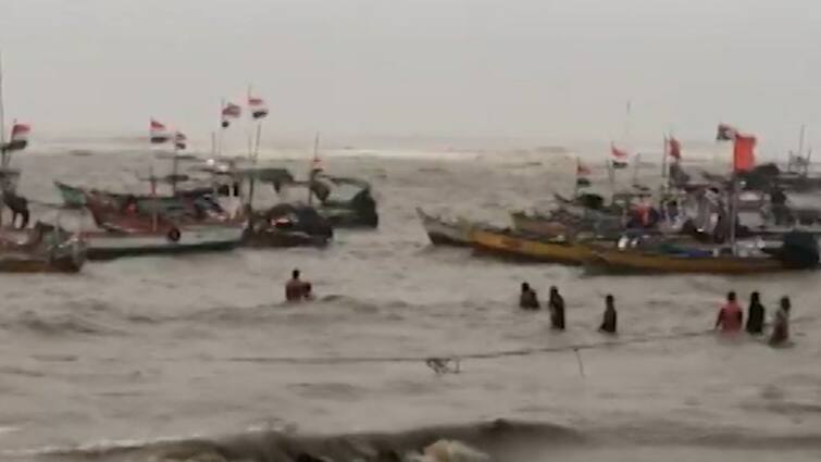 New Cyclone Yaas may hit Bengal Odisha next week warns India Meteorological Department Cyclone Yaas : तोक्ते नंतर आता 'यास' ची धडक, 27 मेपर्यंत पूर्व किनारपट्टीवर नवं चक्रीवादळ येण्याची शक्यता