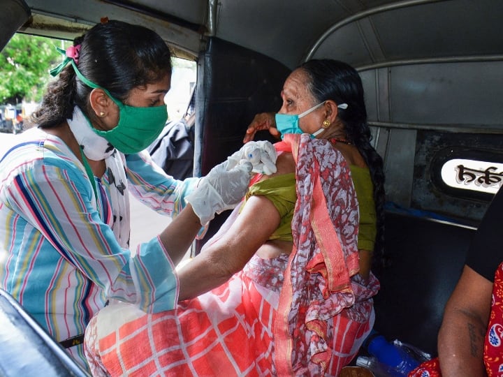 Coronavirus India covid19 vaccination update ANN Corona Vaccination: देश में लगे अभी तक 19 करोड़ 33 लाख से ज्यादा टीके