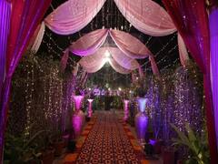 नोएडा: कोरोना की नई गाइडलाइन के बाद परेशान हैं मैरिज हॉल के मैनेजर और मालिक, सरकार से की ये मांग