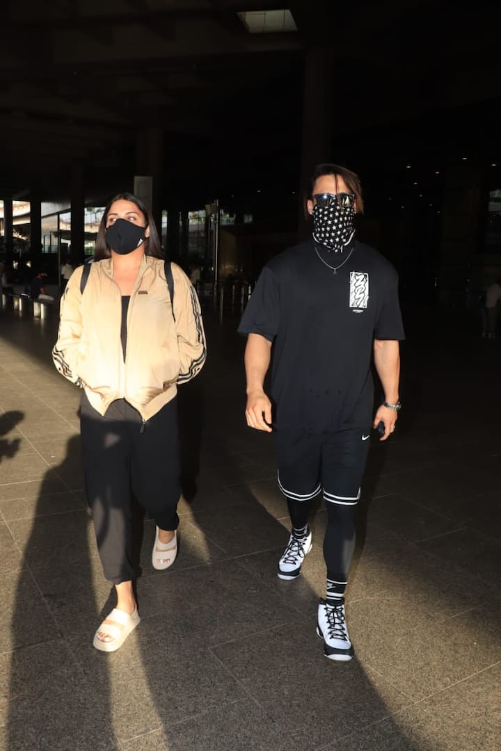 Asim Riaz and Himanshi Khurana, who shot to fame after participating in Salman Khan’s ‘Bigg Boss 13’, were snapped at the Mumbai airport by the paparazzi on Wednesday (May 19).
