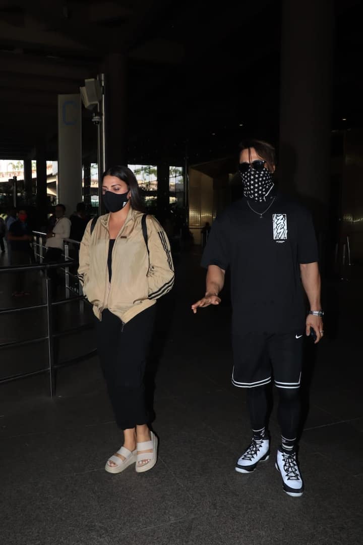 After coming out of the 'Bigg Boss 13' house, Asim and Himanshi worked together in 'Khyal Rakhya Kar' and 'Afsos Karoge'.