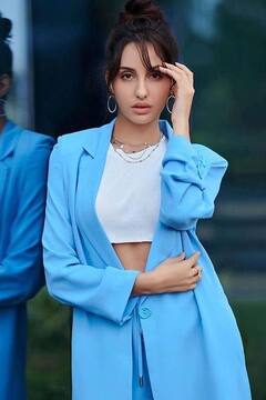Nora Fatehi से Katrina Kaif तक, पैंटसूट में इन एक्ट्रेस ने दिखाया अपना बोल्ड लुक