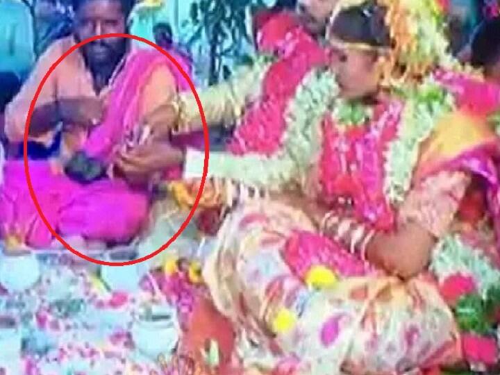 Priest stealing gold from marriage venue in Telangana மந்திரம் சொல்லியபடியே தாலியின் தங்கம் அபேஸ் : திருமண வீடியோவில் சிக்கிய புரோகிதர்