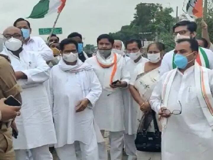 barabanki Masjid demolition administration returned Congress delegation going to Ramasnehi ghat UP: मस्जिद ध्वस्तीकरण विवाद, रामसनेही घाट जा रहे कांग्रेस प्रतिनिधिमंडल को प्रशासन ने लौटाया, जानें पूरा मामला