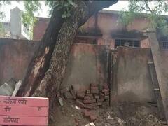 Ghaziabad: गांव के स्वास्थ्य केंद्रों पर लटका ताला सरकार की कोशिशों को लगा रहा पलीता, पढ़ें ये खास रिपोर्ट