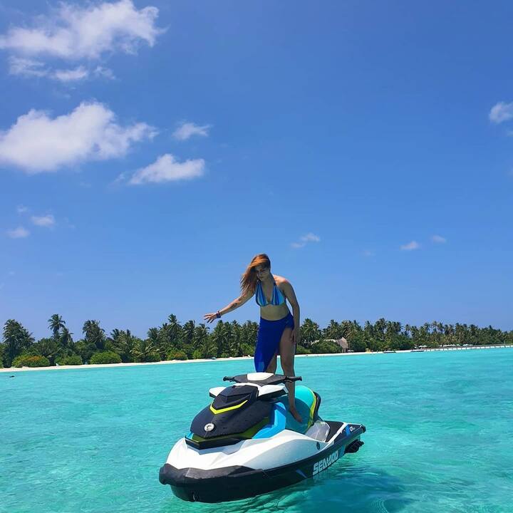 Arti captioned her photos as, 