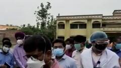 UP: गोरखपुर का एक गांव जहां बीते हफ्तों में हुई 100 मौतें, देखिए ग्राउंड रिपोर्ट