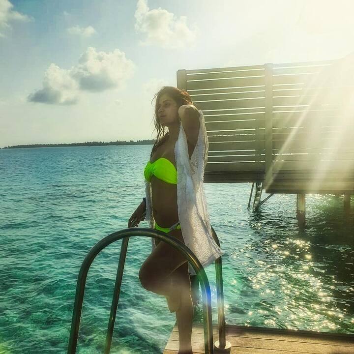 Arti emerged as one of the finalists of 'Bigg Boss 13', which aired on Colors channel. She was praised by the fans for maintaining a calm and composed behavior. (All PICS Credit: Instagram)