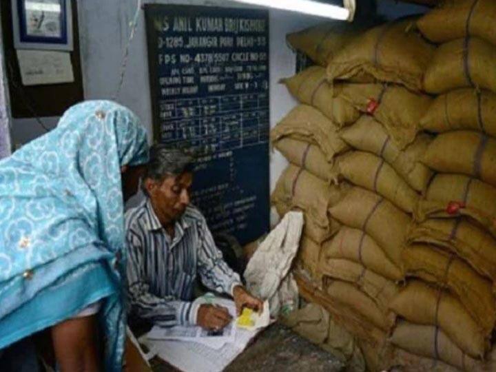 Yogi government to provide free ration for three months in UP यूपी में तीन महीने तक फ्री राशन देगी योगी सरकार, 15 करोड़ लोगों को मिलेगा फायदा