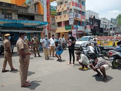 தேவையின்றி வலம் வந்தவர்களுக்கு நூதன தண்டனை வழங்கிய ஆரணி காவல்துறை!
