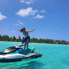 PICS: Bigg Boss 13's Arti Singh Tries To Strike A Pose On Jet Ski In Maldives, Here's What Happens Next