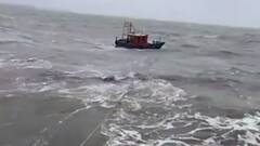 Rescuees narrate horrifying stories of being stranded amid cyclone Tauktae | Sansani (20 May 2021)