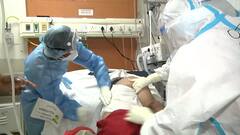The emotional and physical struggle inside COVID hospitals | Documentary
