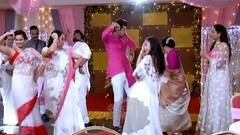 Anupamaa and Baa roast each other in a fun way | SBS Originals