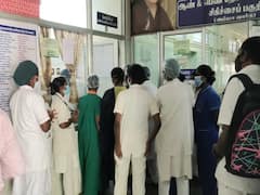 அதிர்ச்சி... விடுப்பு தராததால் கொரோனா தொற்றுடன் பணியாற்றும் செவிலியர்கள்