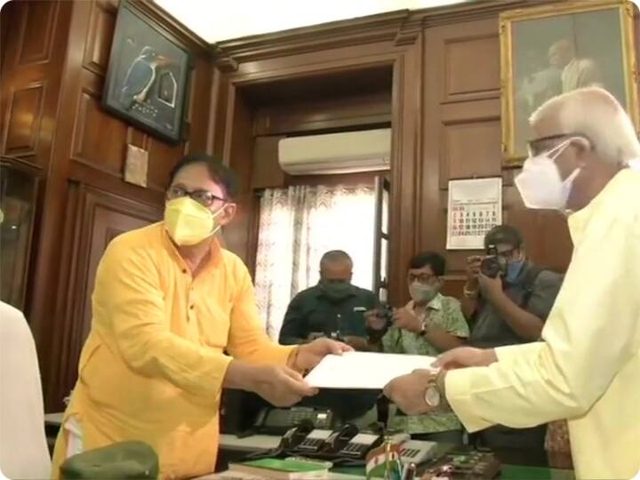 West Bengal  TMC Sovandeb Chatterjee resigns as MLA from Bhawanipore टीएमसी के शोभन देव ने विधायक पद से दिया इस्तीफा, सीएम ममता बनर्जी लड़ेंगी भवानीपुर से उप-चुनाव