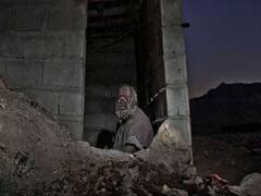 Shocking: ये है दुनिया का सबसे गंदा इंसान, 65 साल से ना नहाने की वजह जान आप रह जाएंगे हैरान