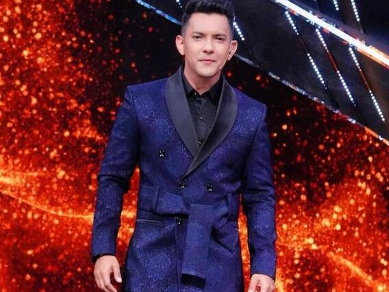 Indian Idol 12: विवादों में है रिएलिटी शो, आदित्य नारायण बोले- IPL बंद हुआ तो लोग शो पर निकाल रहे हैं गुस्सा Indian Idol 12: विवादों में है रिएलिटी शो, आदित्य नारायण बोले- IPL बंद हुआ तो लोग शो पर निकाल रहे हैं गुस्सा