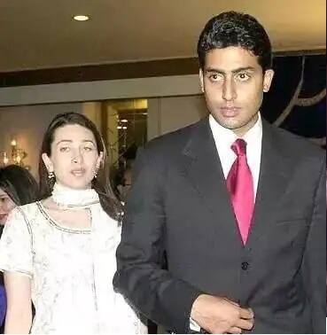 ਮੀਡੀਆ 'ਚ ਇਸ ਰਿਸ਼ਤੇ ਦੇ ਟੁੱਟਣ ਪਿੱਛੇ ਕਈ ਕਾਰਨ ਦੱਸੇ ਗਏ ਪਰ ਮੁੱਖ ਵਜ੍ਹਾ ਸੀ ਕ੍ਰਿਸ਼ਮਾ ਕਪੂਰ ਦੀ ਮਾਂ ਬਬੀਤਾ ਕਪੂਰ ਜੋ ਇਸ ਰਿਸ਼ਤੇ ਤੋਂ ਸ਼ੁਰੂਆਤ ਤੋਂ ਹੀ ਖੁਸ਼ ਨਹੀਂ ਸੀ ਤੇ ਜਦੋਂ ਉਨ੍ਹਾਂ ਅਮਿਤਾਬ ਸਾਹਮਣੇ ਇਕ ਮੰਗ ਰੱਖੀ ਤਾਂ ਫਿਰ ਨਤੀਜਾ ਓਹੀ ਹੋਇਆ ਜੋ ਸਭ ਦੇ ਸਾਹਮਣੇ ਹੈ।