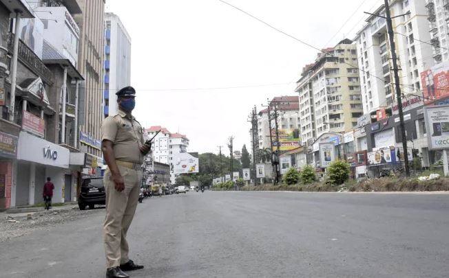 Kerala extends lockdown till May 30 દેશના આ રાજ્યમાં 30 મે સુધી લોકડાઉન લંબાવાયું, ત્રણ જિલ્લામાંથી ત્રિપલ લોકડાઉન હટાવાયું