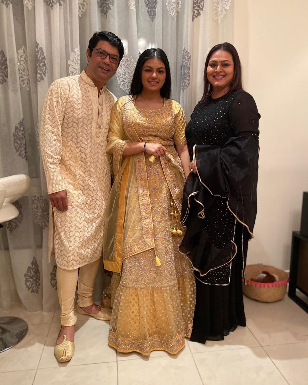 shilpa shirodkar family photos