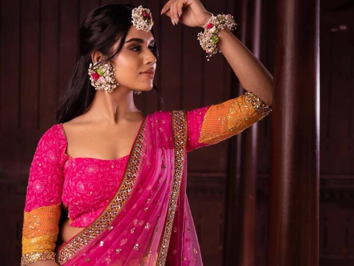 தற்போது இரண்டு படங்களில் நடித்துள்ள மீனாட்சி கோவிந்தராஜன் மேலும் சில திரைப்படங்களில் விரைவில் நடிக்கவுள்ளார் என்று சினிமா வட்டாரத்தில் பேசப்படுகிறது.