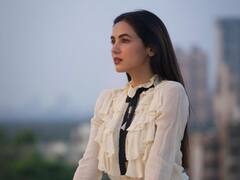 'Charity Is More For Camera': Sonal Chauhan Gets Questioned For 'Advertising Her Help' To Needy Outside Temple