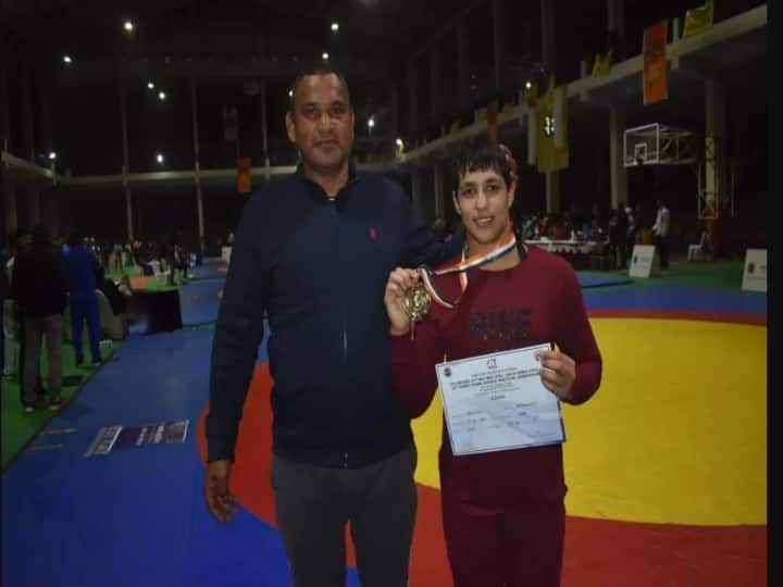 Wrestler Anshu Malik is fulfilling her father's dream of winning wrestling medals தந்தையின் கனவை துரத்தும் மல்யுத்த வீராங்கனை அன்ஷூ மாலிக்!