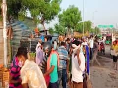 प्रयागराज: सब्जी मंडी में खुलेआम उड़ी कोविड नियमों की धज्जियां, उमड़ी लोगों की भीड़, देखें तस्वीरें