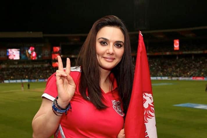 अपने पिता की इस अधूरी इच्छा को पूरा करने के लिए Preity Zinta ने खरीदी थी IPL Team