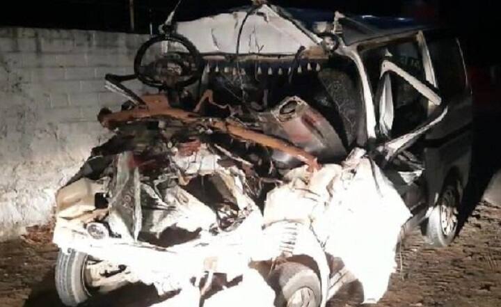 Palnpur : Car and truck accident of family, 4 members died, 3 injured Palanpur :  લગ્નમાંથી પરત ફરતા પરિવારને નડ્યો અકસ્માત, એક જ પરિવારના 4 સભ્યોના મોતથી અરેરાટી