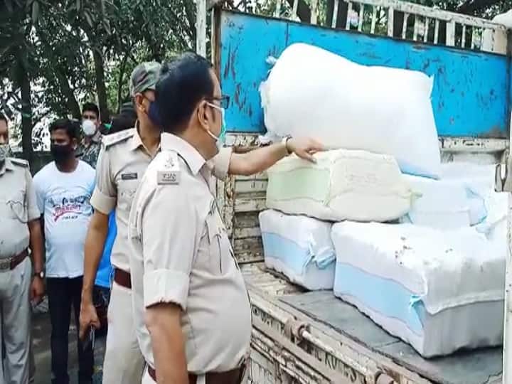 झारखंड पुलिस की बड़ी कार्रवाई, बंगाल से लाई जा रही विस्फोटक सामग्री को किया जब्त; चालक गिरफ्तार