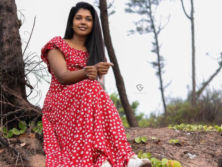 இறுதியாக நடிகை ரித்விகா, சிபி சத்யராஜ் நடிப்பில் வெளியான வால்டர் படத்தில் தோன்றினார்