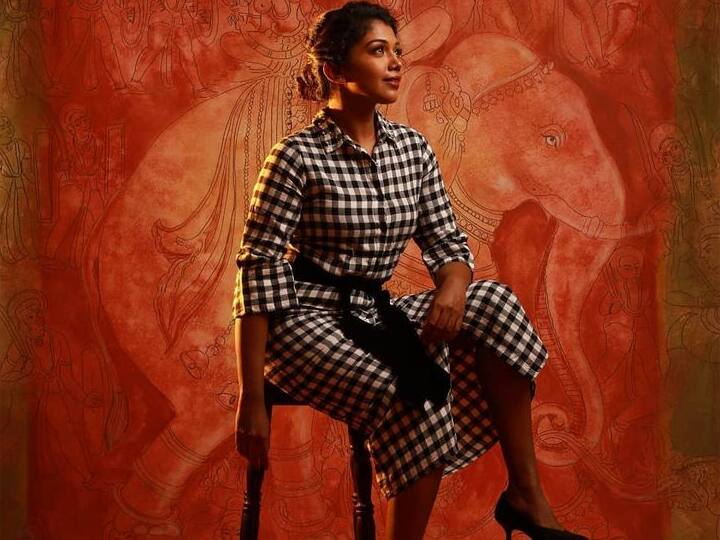 மெட்ராஸ் படத்தில் நடித்ததற்காக ரித்விகாவிற்கு Filmfare விருது கிடைத்தது குறிப்பிடத்தக்கது