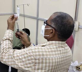 Surat: ભાજપના ચાર ચોપડી ભણેલા ધારાસભ્યએ બોટલમાં આપ્યું રેમડેસિવિરનું ઈન્જેક્શન, વીડિયો વાયરલ થયા બાદ કર્યો મોટો ખુલાસો