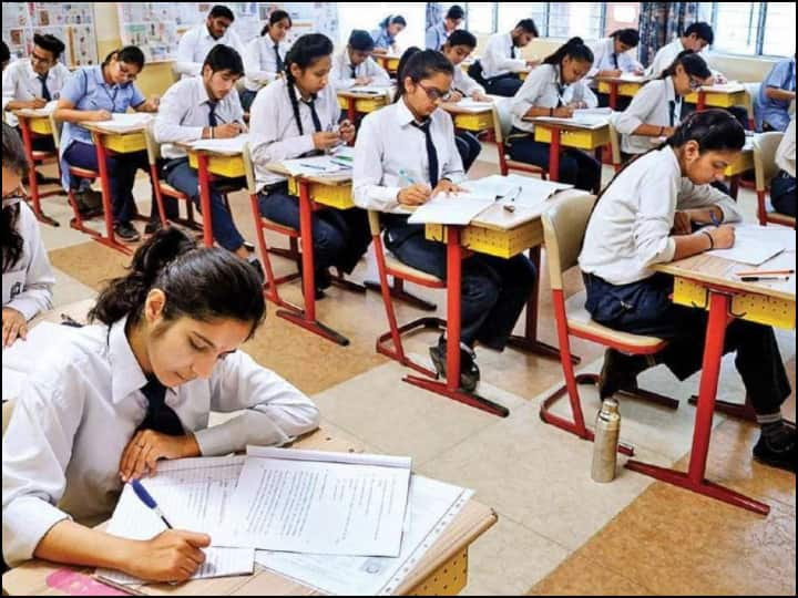 CBSE 12th Exam: मीटिंग खत्म, सभी राज्य परीक्षा के लिए तैयार, दिल्ली के डिप्टी CM बोले- पहले बच्चों को वैक्सीन लगे फिर हो एग्ज़ाम