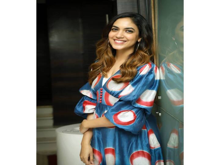 குறும்படங்கள் மற்றும் துணை வேடங்களில் தோன்றிய பிறகு, தெலுங்கு படமான 'பெல்லி சூபுலு' படத்தில் ரிது வர்மா கதாநாயகியாக நடித்தார்