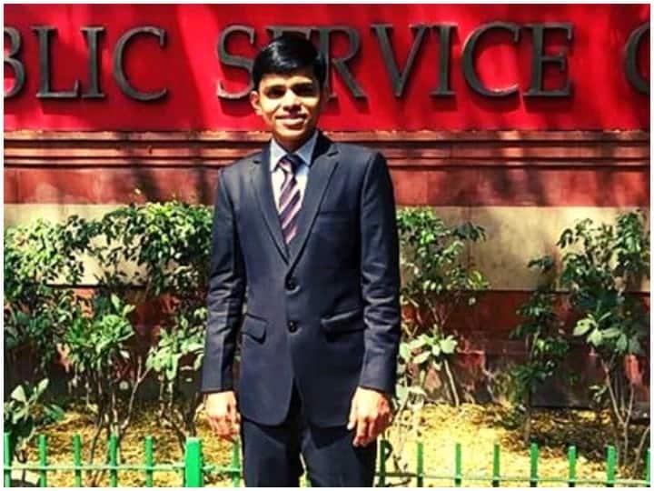 IAS Success Story Pradeep Singh become IAS in first attempt know his journey UPSC Civil Services Indian Administrative Service IAS Success Story: पेट्रोल पंप पर काम करने वाले का बेटा प्रदीप पहले प्रयास में बना IAS, जानें कैसा रहा उनका सफर