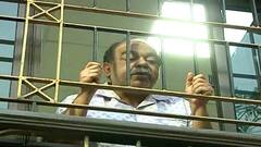 জেল হেফাজতে কী করে ঘুরে বেড়াচ্ছেন মদন-সুব্রতরা, প্রশ্ন বিরোধীদের